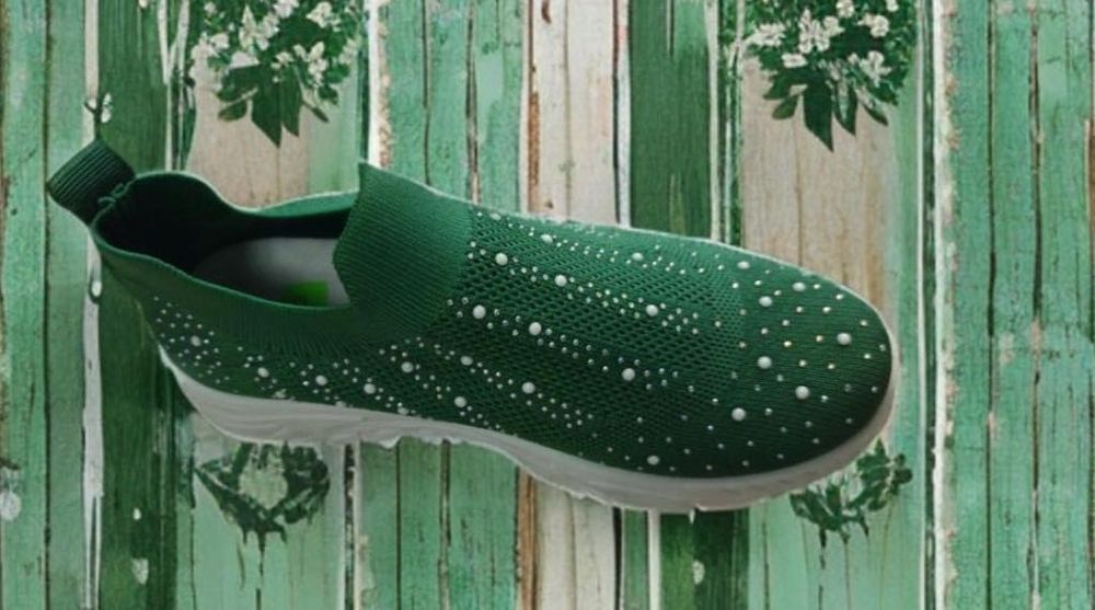 Леки дамски ластични мрежести маратонки без връзки