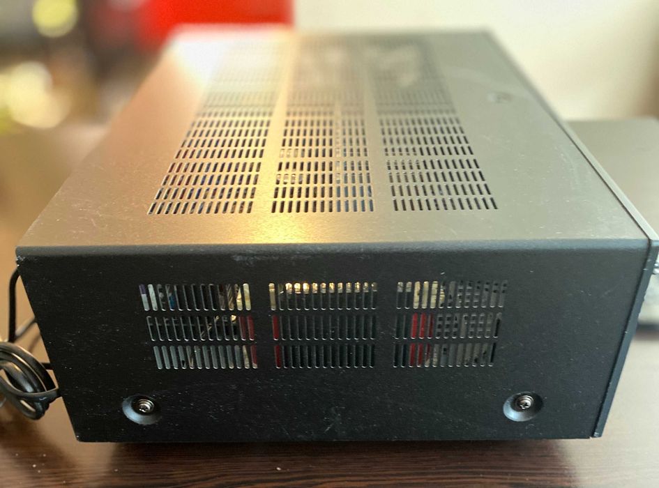 Yamaha A-S201 интегриран стерео усилвател