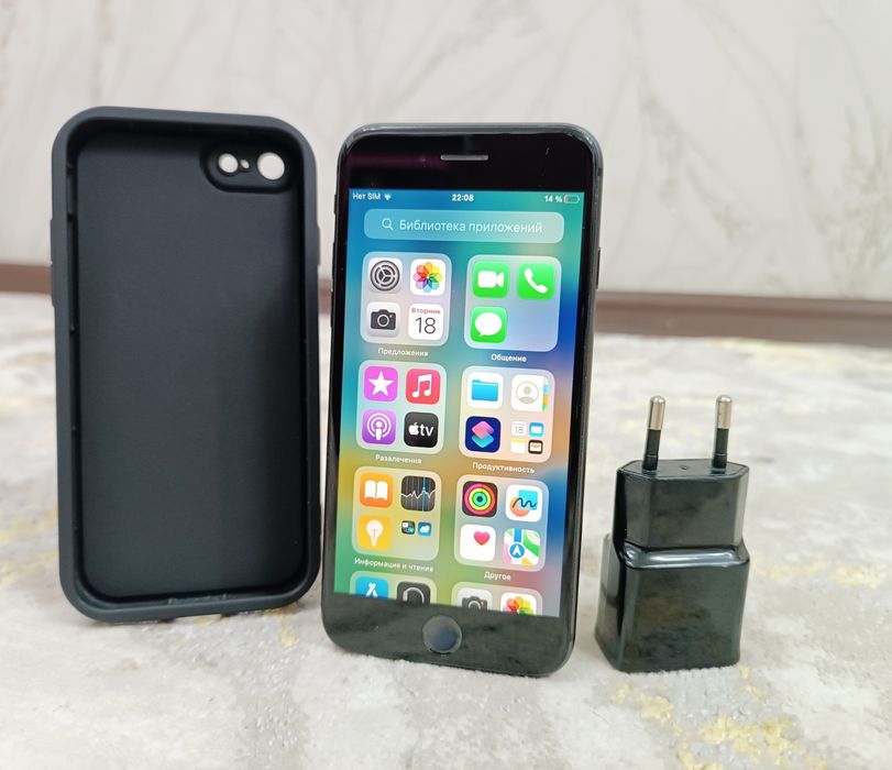 iPhone 8 / 64GB АКБ 100%.