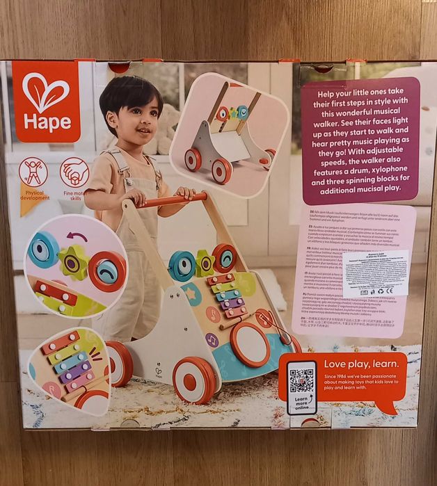 Hape музикален дървен уокър / проходилка