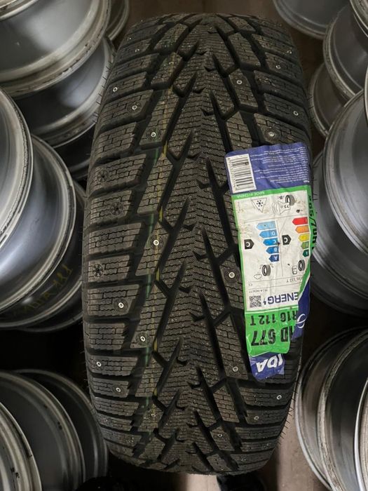 Продам новую зимнию резину R16