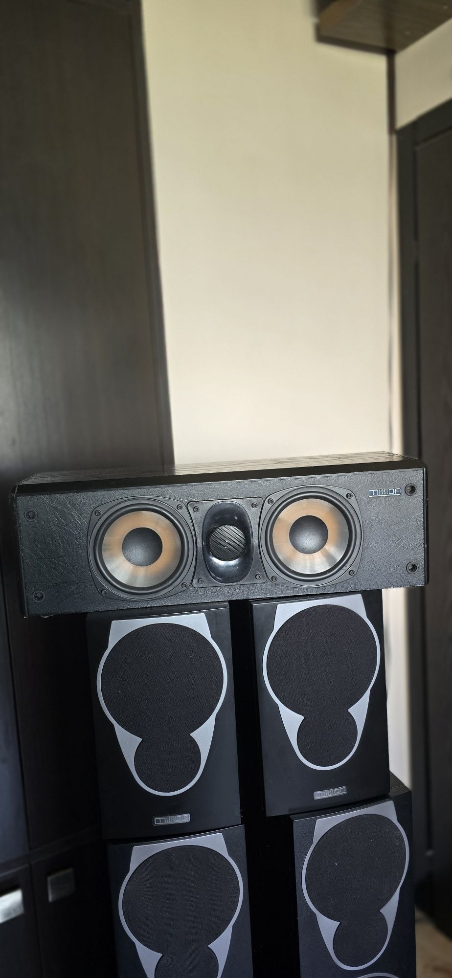 Hi-End Център MISSION 75C