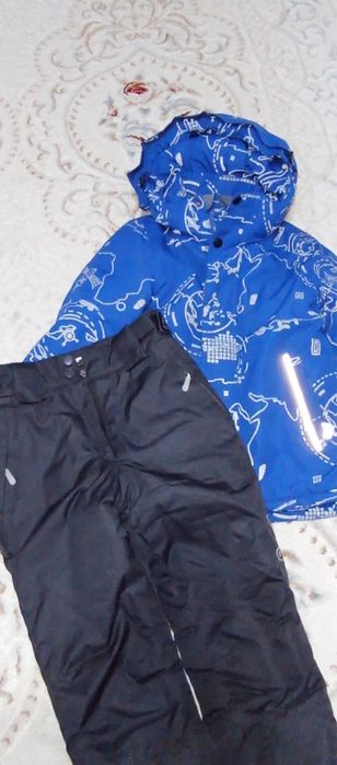Продам зимний горнолыжный костюм 134 рост