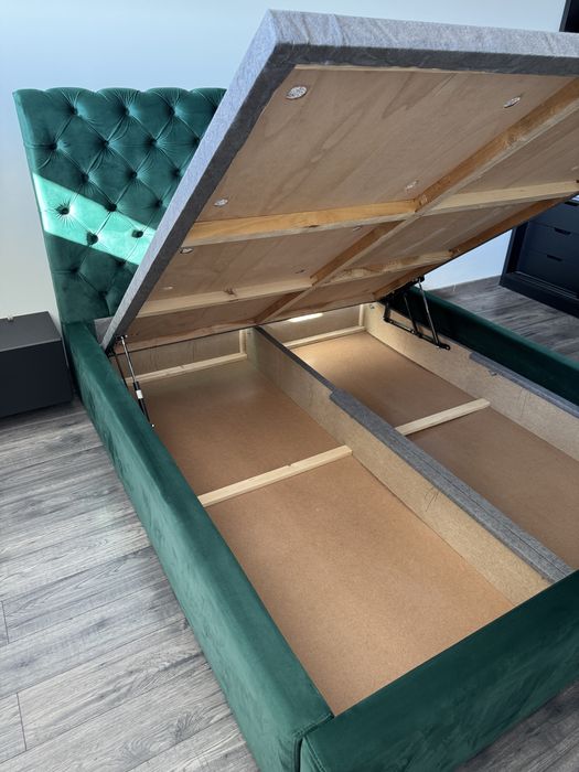 Vand pat tapitat catifea verde 160x200 + saltea inclusa