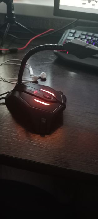 Рабочий микрофон