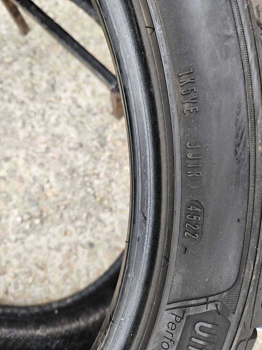 SET 4 Anvelope Iarna 275/40 R22 GOODYEAR Ultragrip Performance + 107V