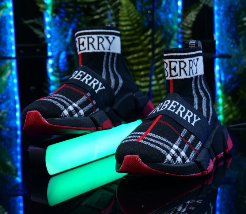 Маратонки Burberry Цвят Черно Дамски