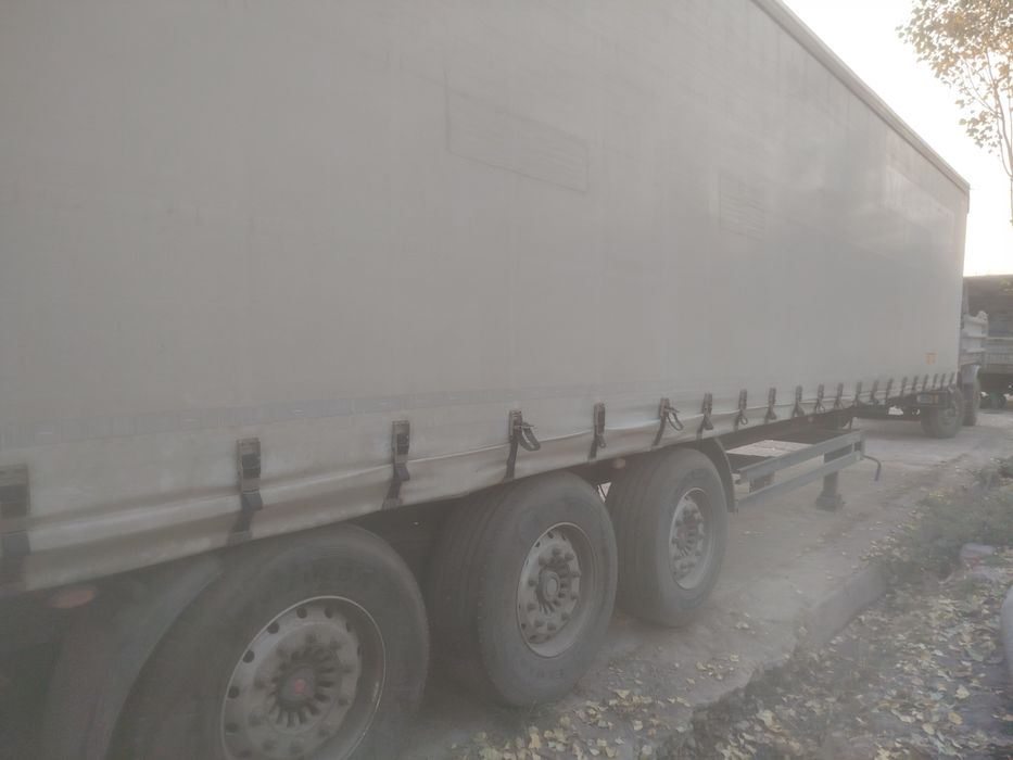 Полуприцеп сотилади