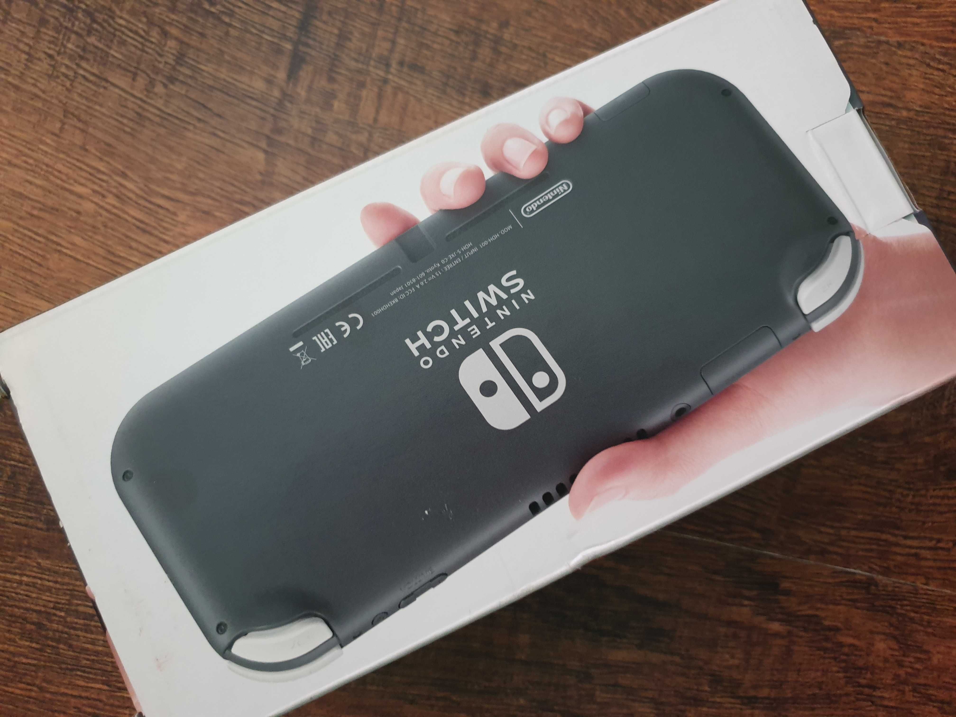 NINTENDO SWITCH LITE Конзола, чисто нова