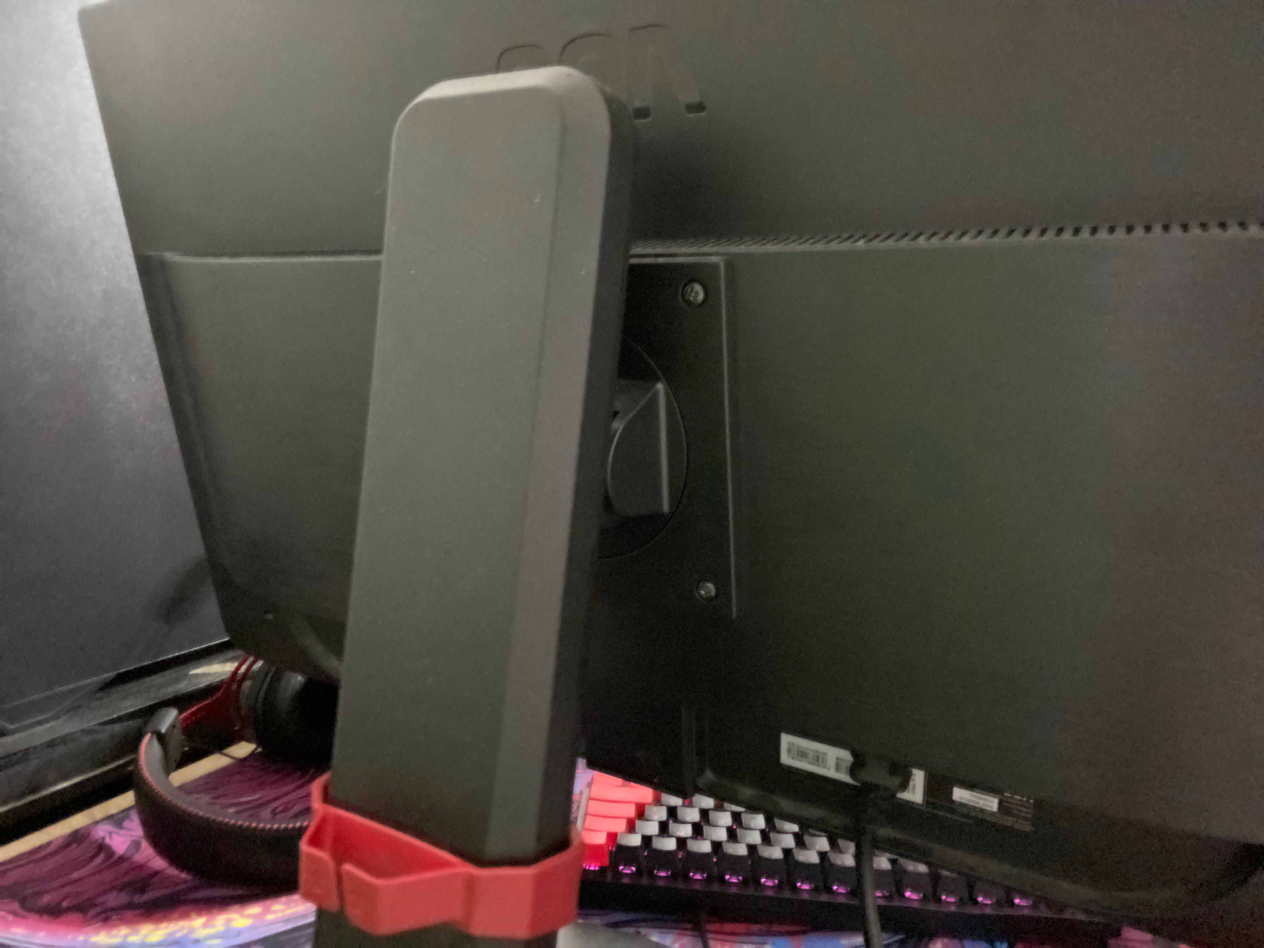 Vand monitor AOC 144hz 24,5 inch
