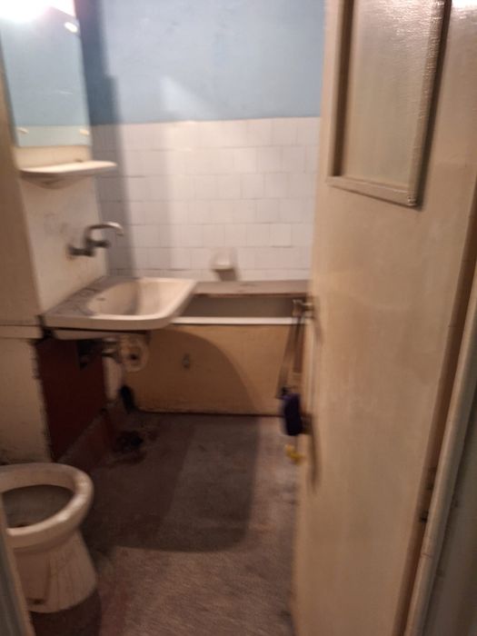 Vand apartament 4 camere