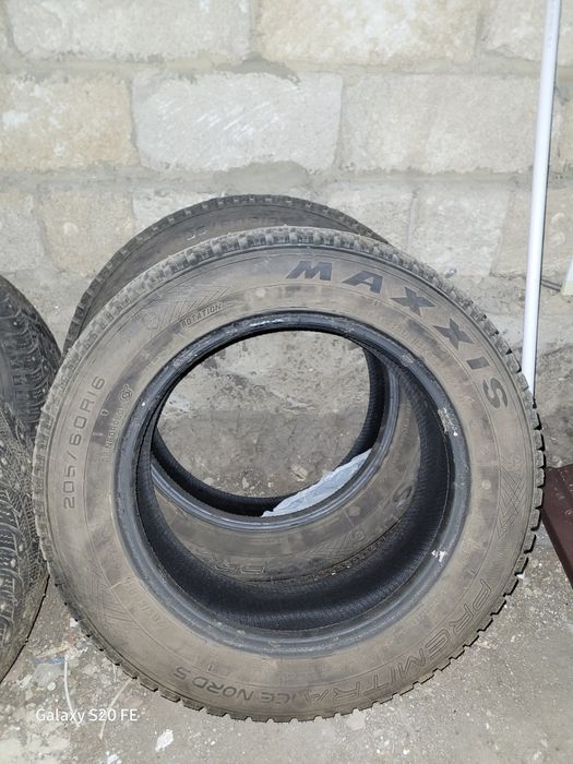 Продам шины шыпы новые 205 60 r16