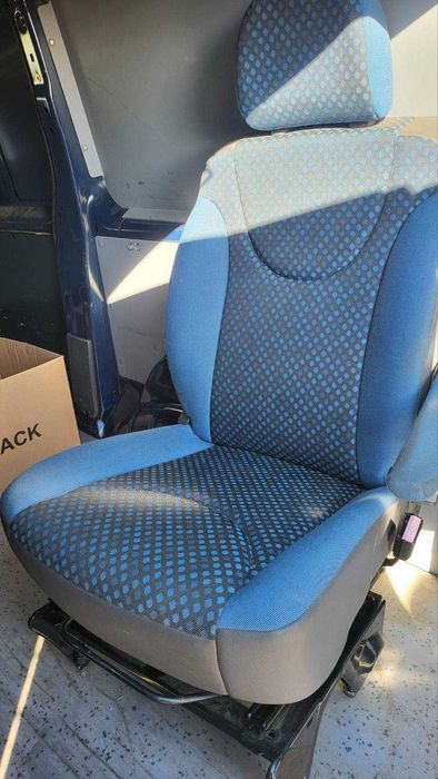 Пасажерска СЕДАЛКА