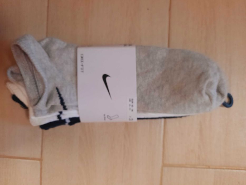 Sosete Nike marimea 42-46 3 perechi