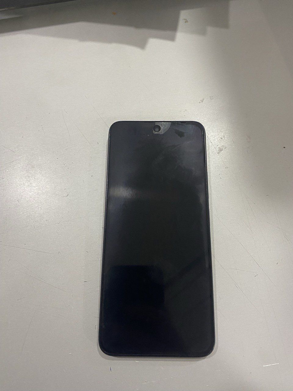 Redmi 13 holati ideal
