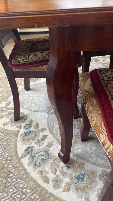 Стол и студья для 12 персон