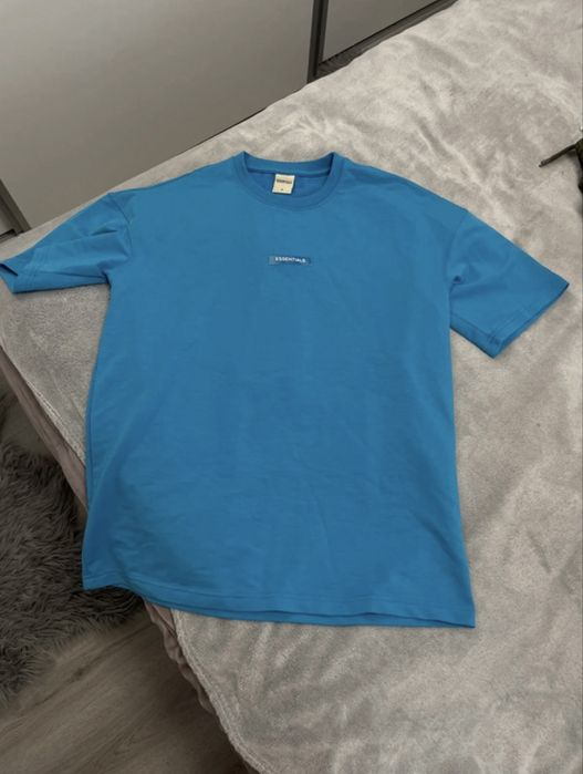 Tricou + pantaloni Essentials