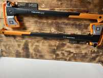 Topoare/securi Friskars x32/x36