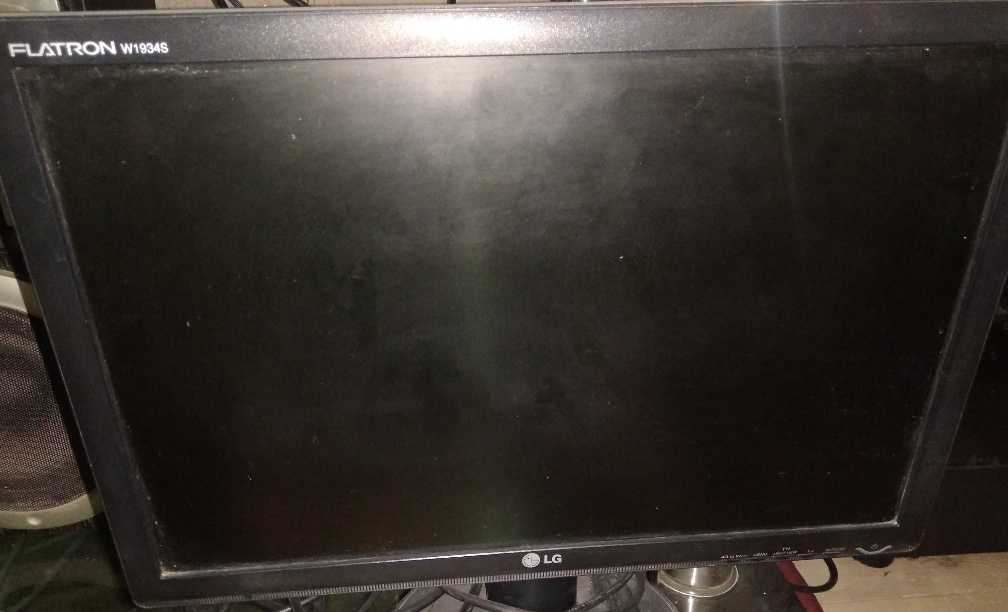 LG Flatron monitor  w1934s