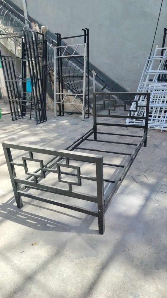 Продам 3 кровати железные новые комплекты