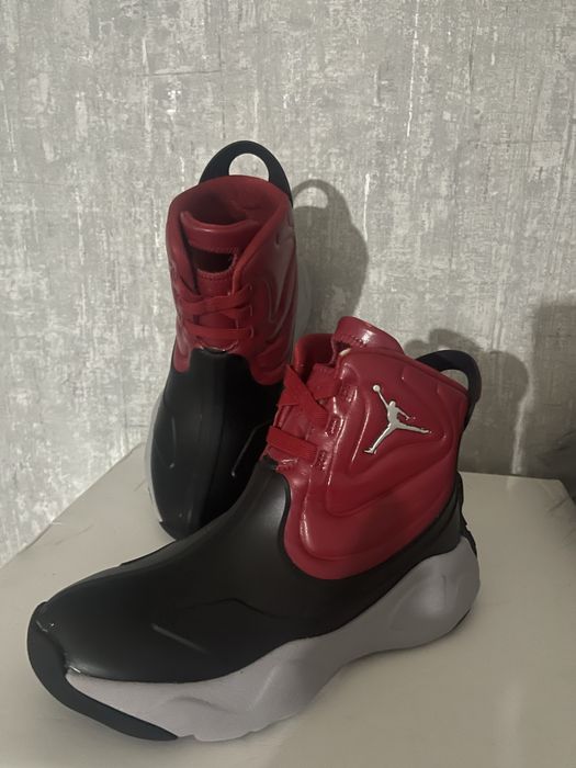 Боти Jordan 32 номер