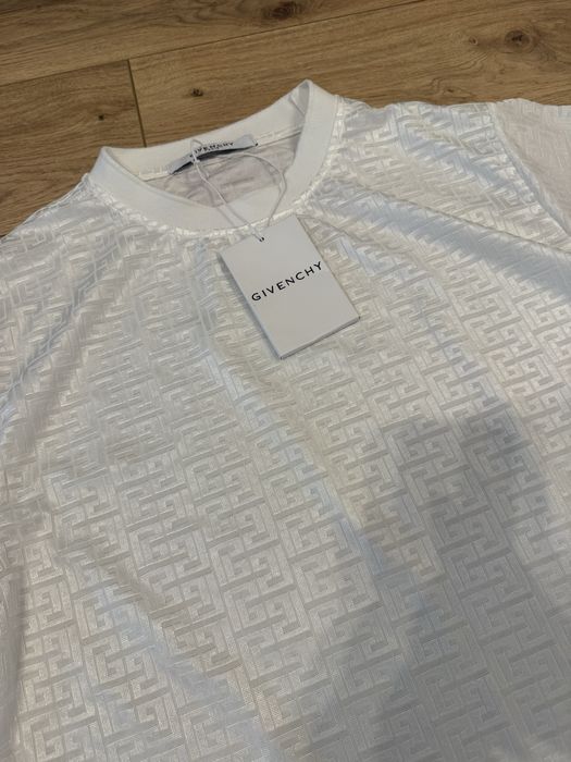 Мъжка тениска Givenchy