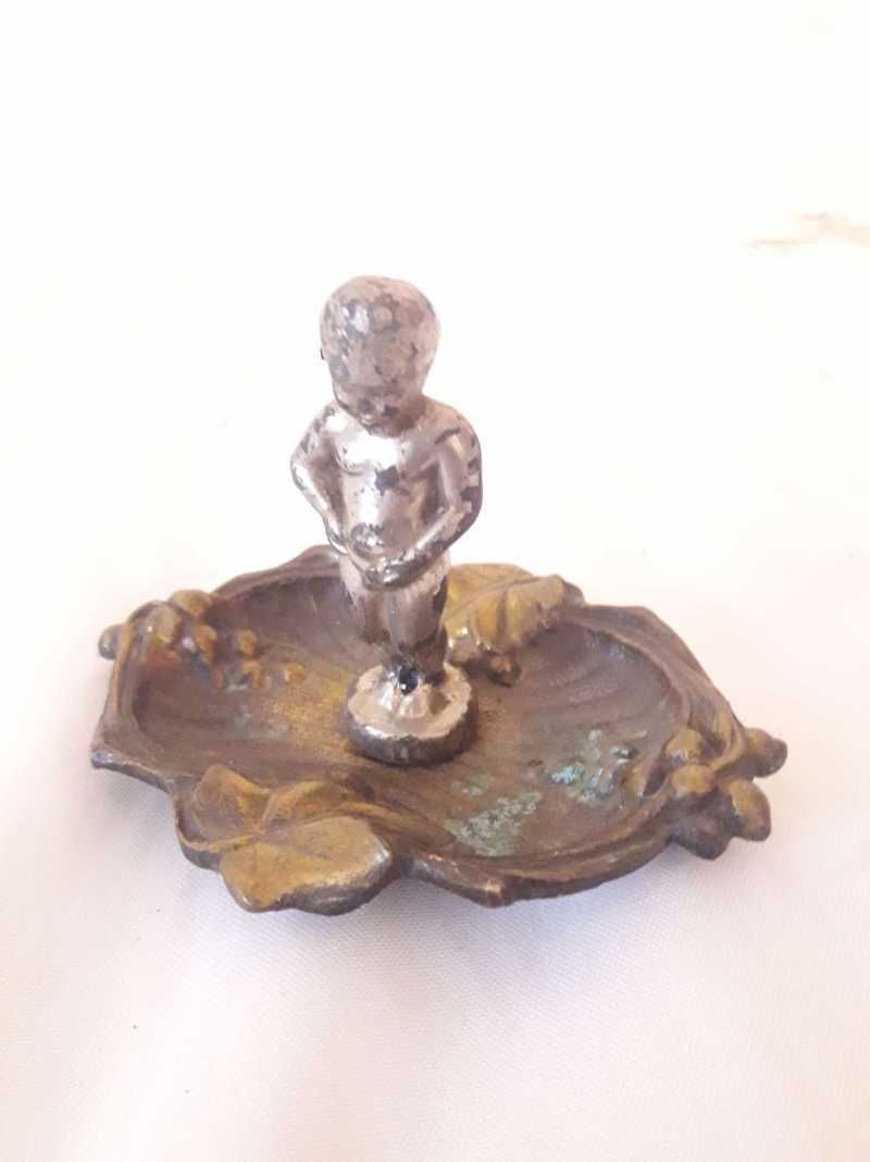 Scrumiera din bronz