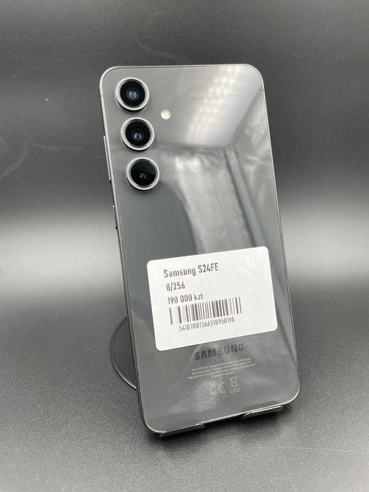 Samsung S24FE 8/256 в идеальном состоянии