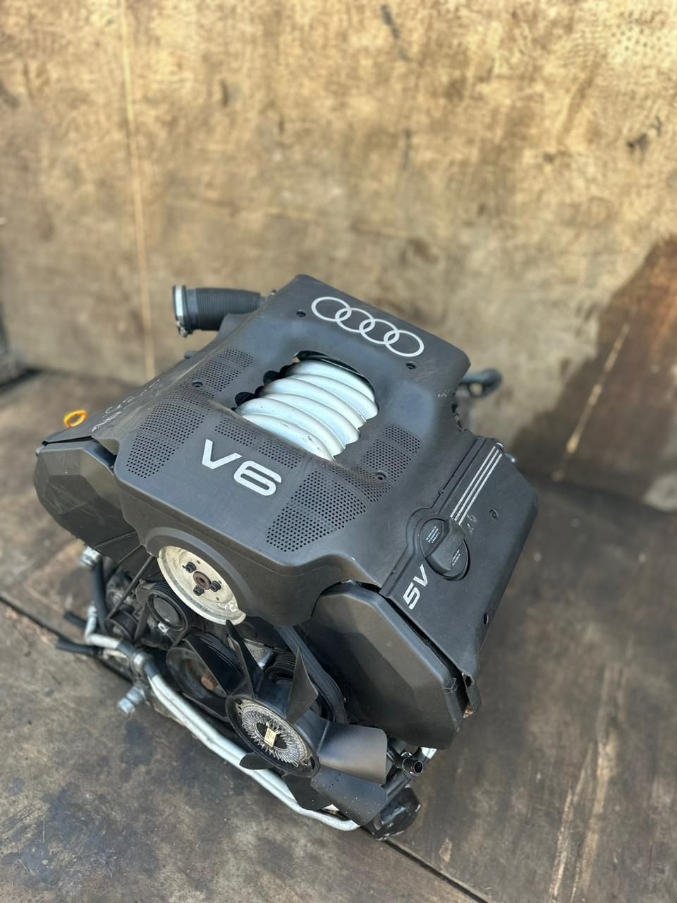 Контрактные Двигатель Audi A6 C5