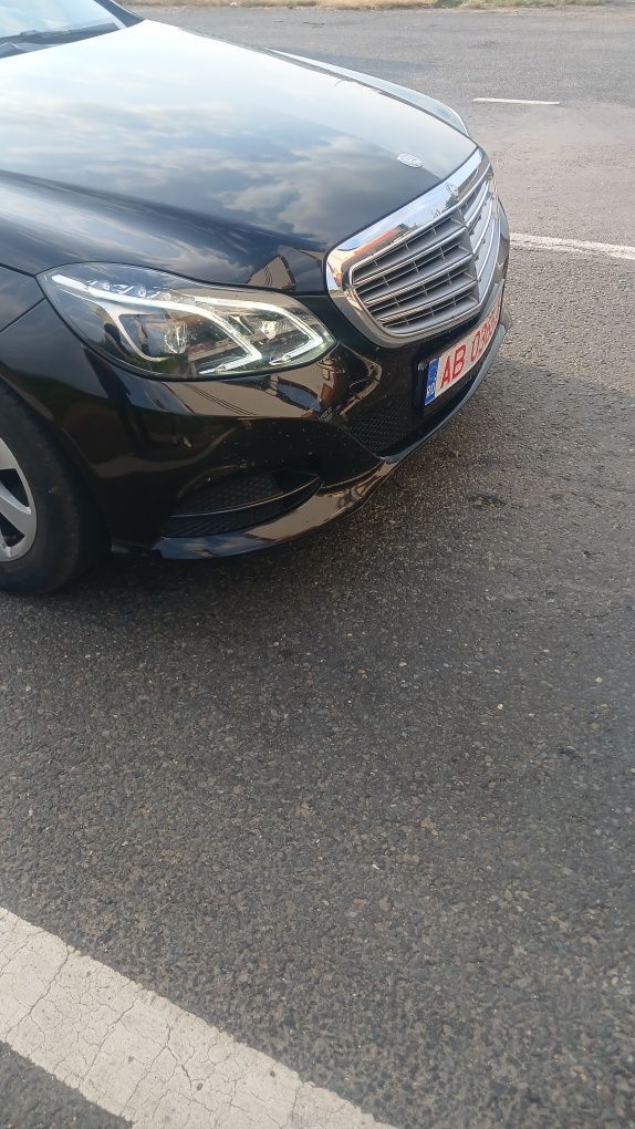 Vând mercedes e clase