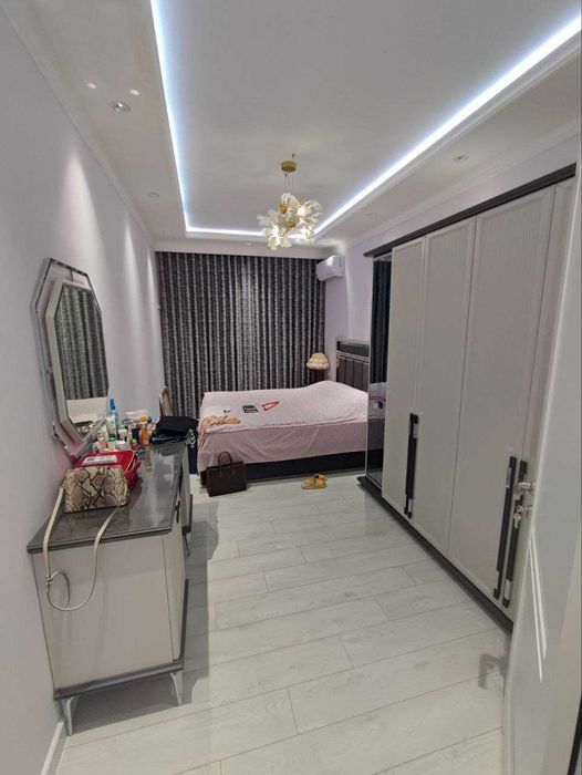 Айбек. Eвpo peмонт. 4/1/10. Kирпич. 110,5 м.кв. Фидокор, Шевченко.