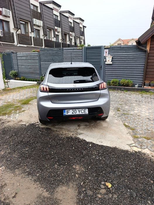 Urgent vând  Peugeot 208 an 2020 ideala oras