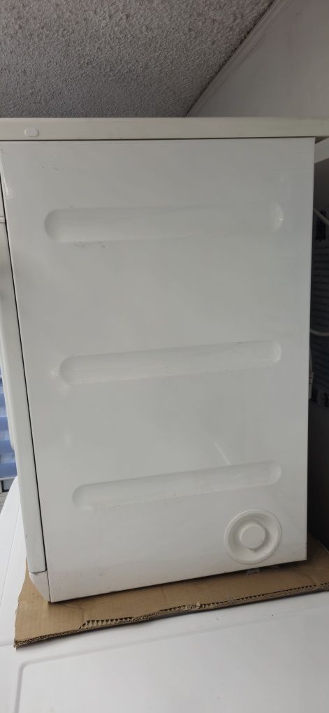 Сушилня Miele T8302