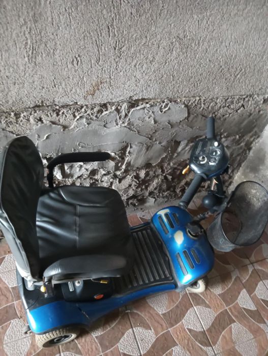 Електрически скутер за възрастни/хора с увреждания