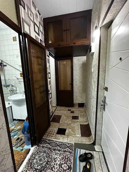 Продаётся 1 комнатная квартира Мирзо Улугбекский район  массив Ттз1