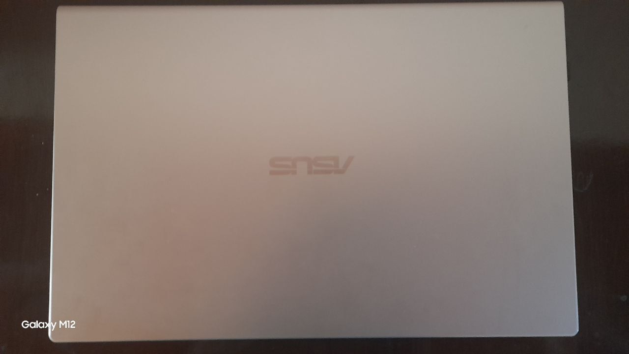 Asus core i3 11 Gen 8/256 3.00 Ghz