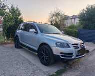 VW Touareg 2.5, automat, perne, full.