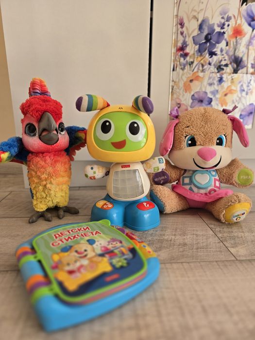 Играчки fisher price  папагал Fur real