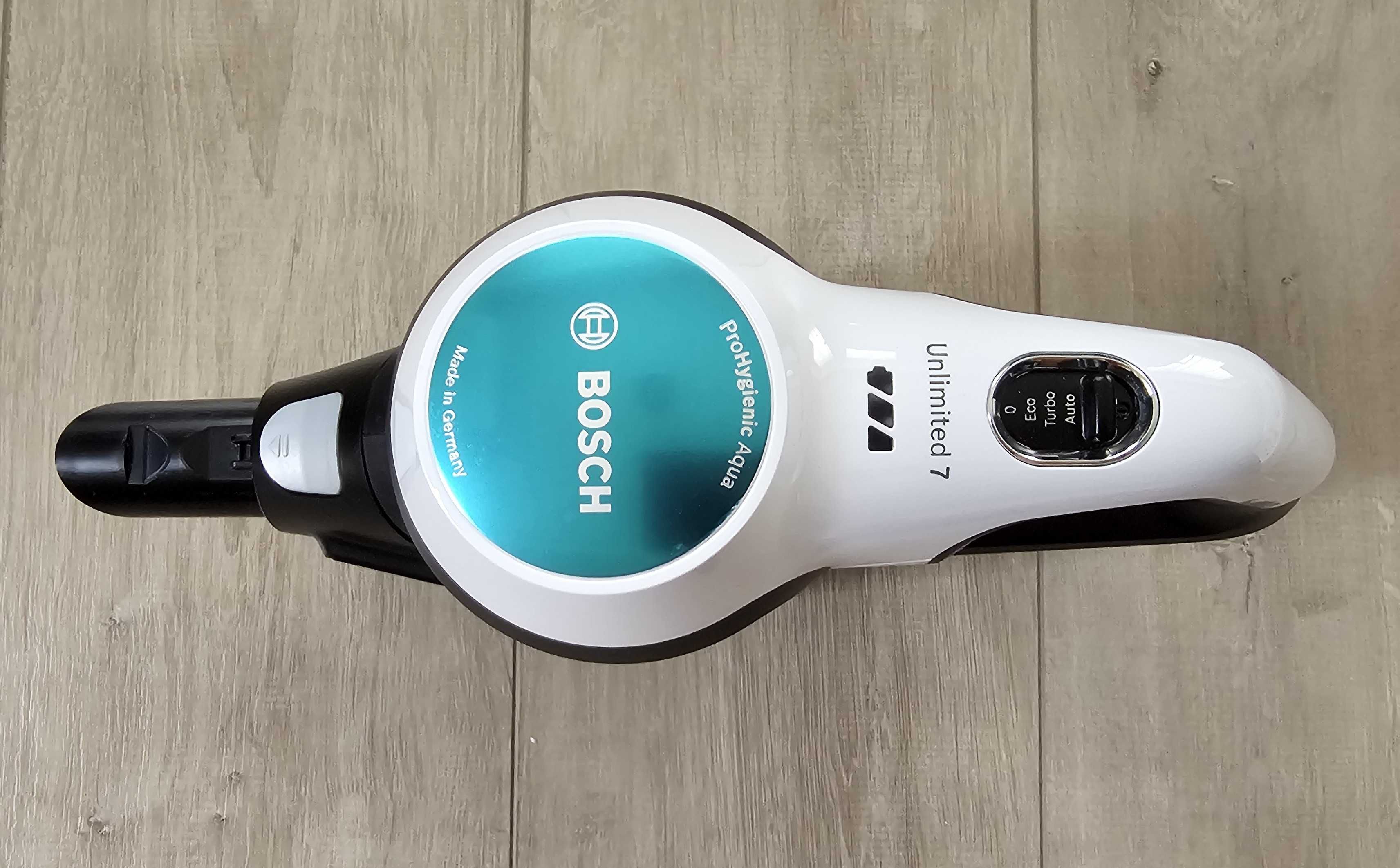 Акумулаторна прахосмукачка Bosch Unlimited 7 ProHygienic Aqua