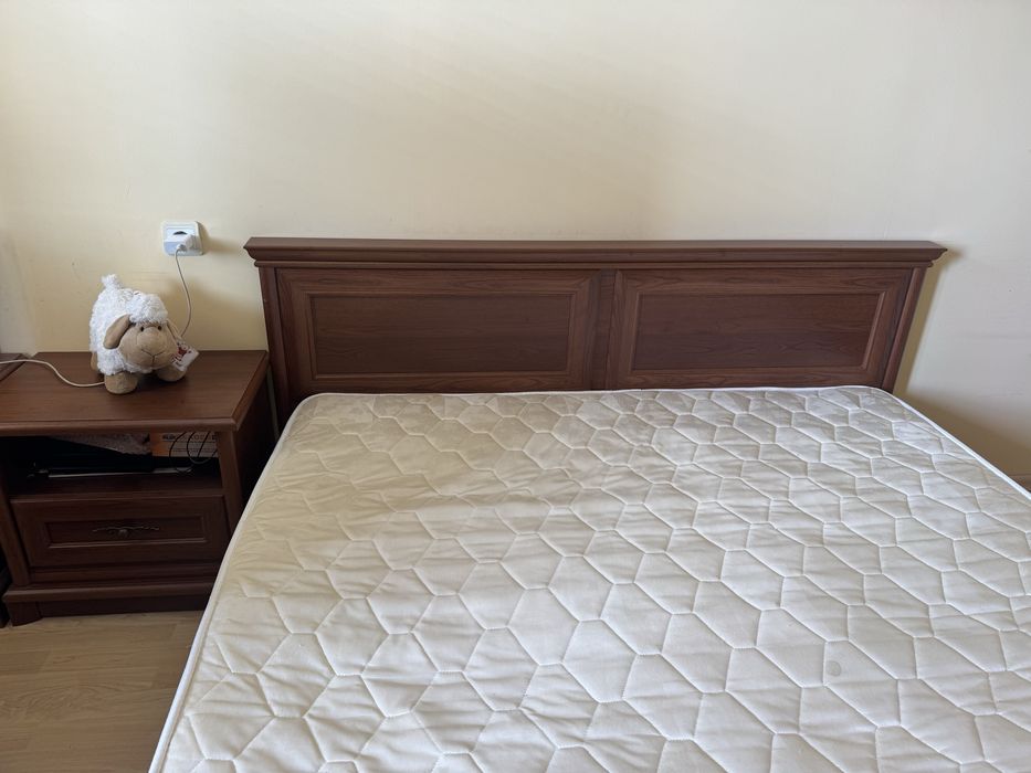 Спален комплект,4-крилен гардероб,легло 160/200,2 нощни шкафчета,скрин