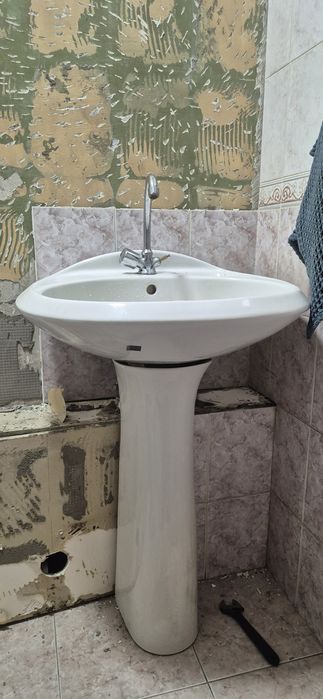 Продам раковину тюльпан