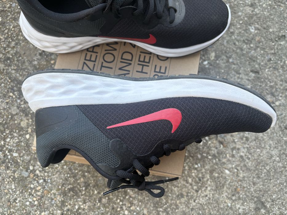 Nike revolution 6
