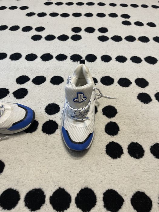 Adidasi Play Station