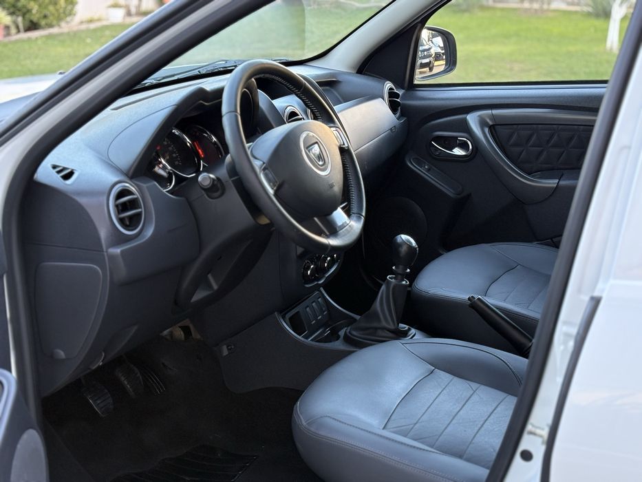 Dacia Duster 1.5 Dci, 110 C.P, 6 trepte , Navi , Piele