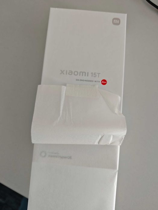 НОВ запечатан смартфон Xiaomi 15T Black 12GB RAM 512 GB ROM