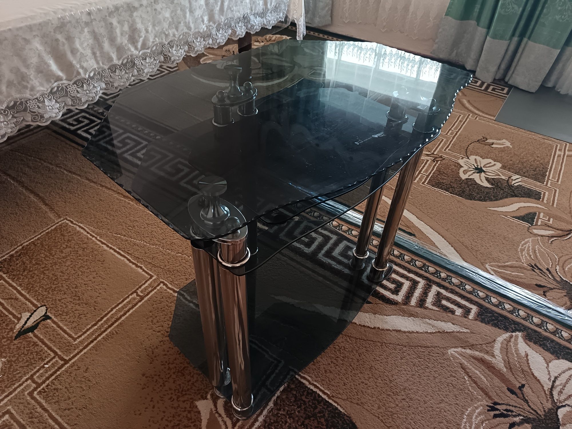 Стеклянная подставка