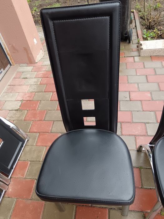 Masa extensibila și 6 scaunee living ara