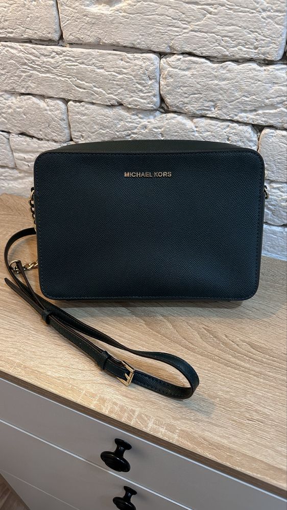 Продам сумку michael kors