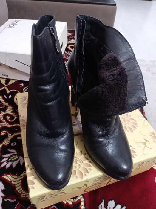 Женские полусапожки 37р то