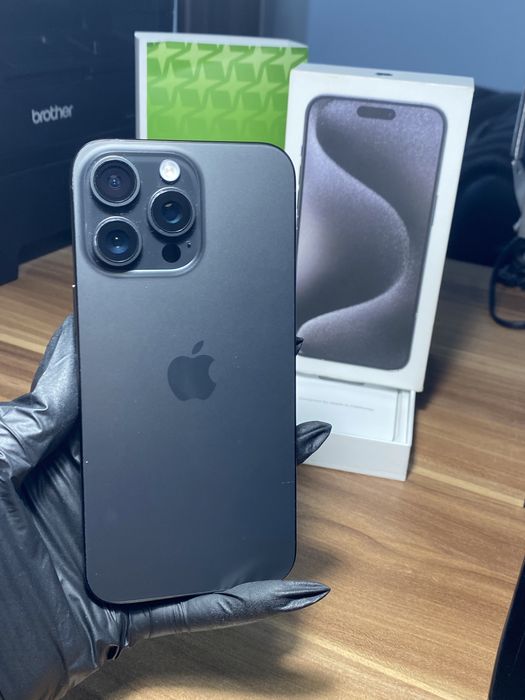 iPhone 15 Pro Max • 1 TB • Black Titanium